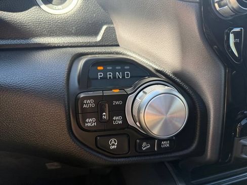 Used 2022 RAM 1500 Laramie AWD/4WD image 18