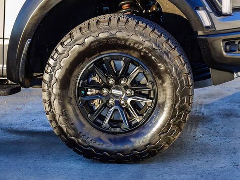 Used 2025 Ford F150 Raptor image 11