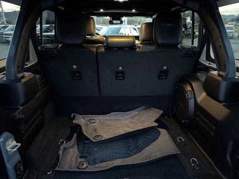 Used 2024 Jeep Wrangler Unlimited Rubicon 4xe image 10