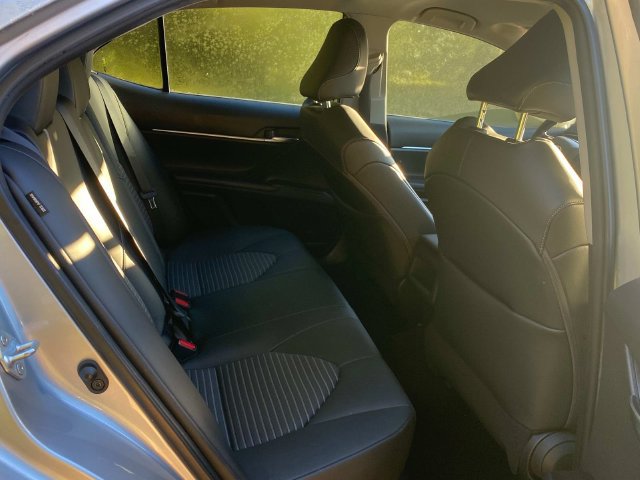 Used 2022 Toyota Camry SE FWD image 32