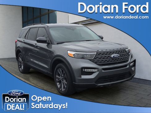 Certified 2023 Ford Explorer XLT w/ Equipment Group 202A AWD/4WD image 1
