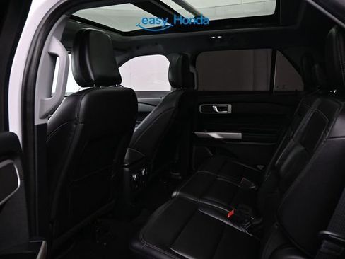 Used 2021 Ford Explorer XLT w/ Equipment Group 202A AWD/4WD image 15