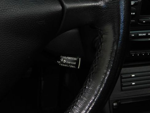 Used 2004 Porsche 911 Carrera RWD image 60
