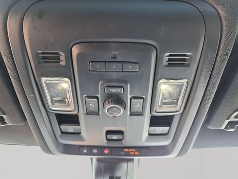 Used 2022 Chevrolet Tahoe Z71 w/ Luxury Package image 41