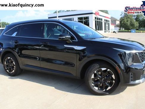 Certified 2024 Kia Sorento S FWD image 1