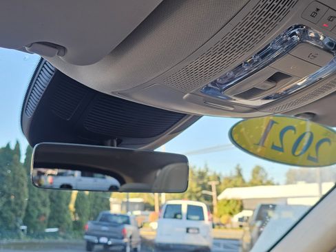 Used 2021 Mercedes-Benz GLE 350 4MATIC image 26