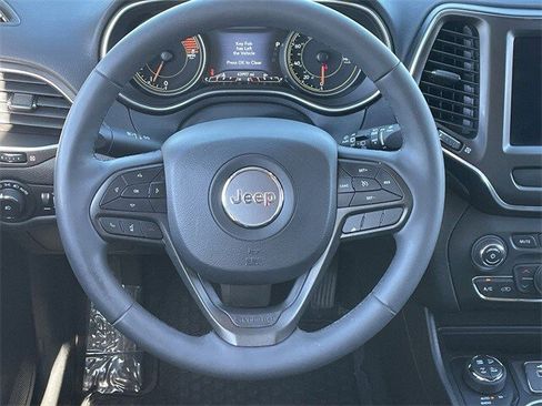 Used 2022 Jeep Cherokee Trailhawk w/ Comfort/Convenience Group image 20