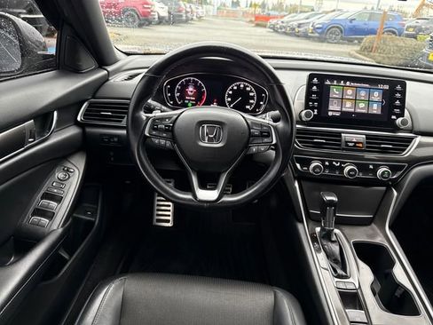 Certified 2018 Honda Accord Sport image 29