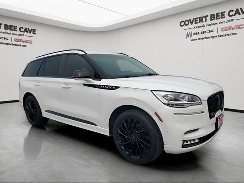 Used 2023 Lincoln Aviator Reserve w/ Equipment Group 201A image 1