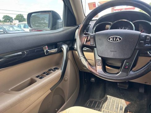 Used 2011 Kia Sorento EX image 15
