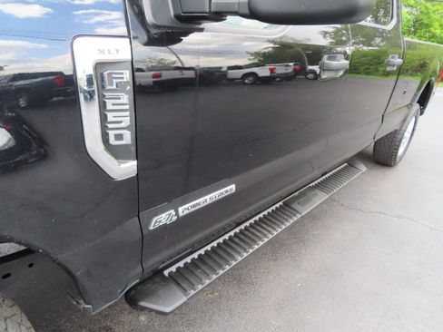 Used 2021 Ford F250 XLT AWD/4WD image 13