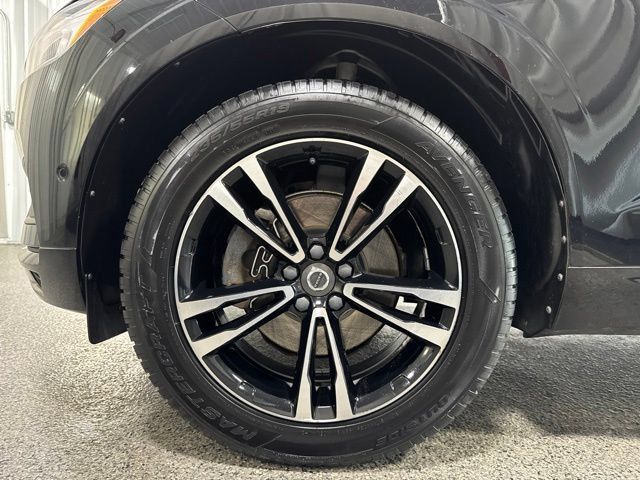 Used 2019 Volvo XC60 T5 Momentum w/ Multimedia Package AWD/4WD image 26