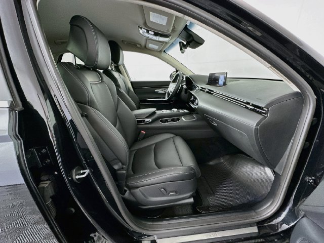Used 2022 Genesis GV70 2.5T AWD/4WD image 28