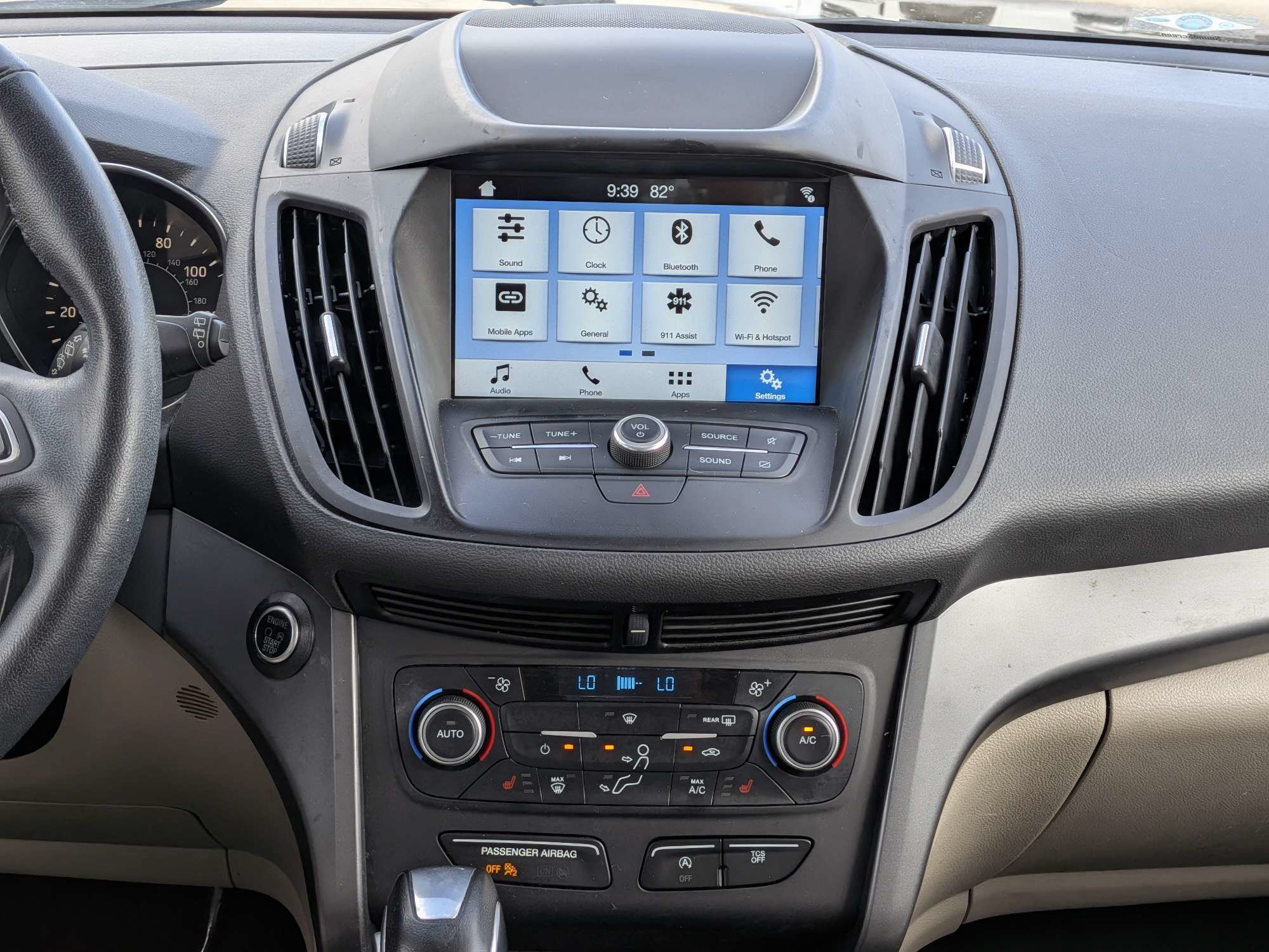 Used 2019 Ford Escape SEL FWD image 20
