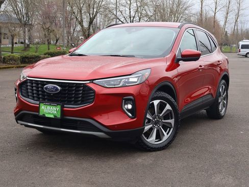 Used 2023 Ford Escape Platinum w/ Premium Technology Package image 1