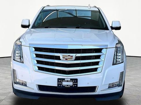 Used 2016 Cadillac Escalade 2WD image 2