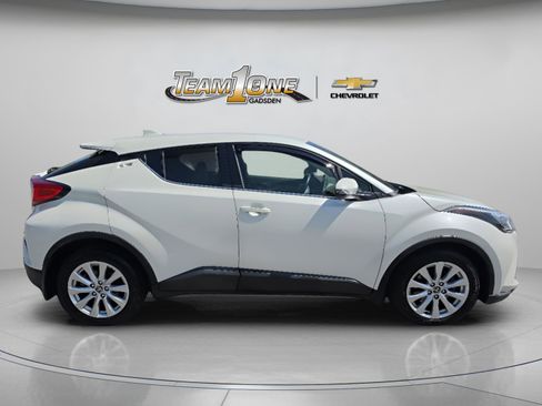 Used 2021 Toyota C-HR Limited FWD image 9