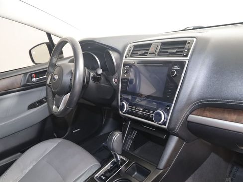 Used 2019 Subaru Outback 2.5i Limited AWD/4WD image 41
