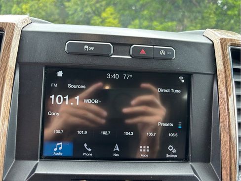 Used 2018 Ford F150 XLT w/ Equipment Group 302A Luxury AWD/4WD image 21