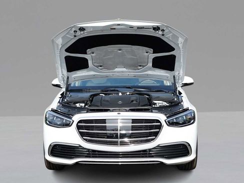 New 2026 Mercedes-Benz S 580 4MATIC Sedan image 9