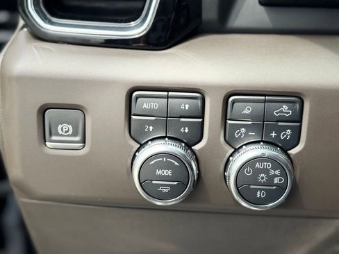 Used 2024 GMC Sierra 1500 Denali AWD/4WD image 20