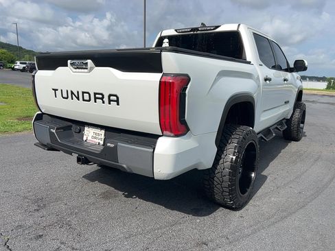 Used 2024 Toyota Tundra Limited AWD/4WD image 5