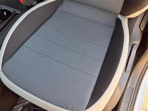 New 2026 Volkswagen Taos S image 9