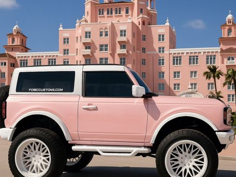 Used 2022 Ford Bronco Big Bend image 2