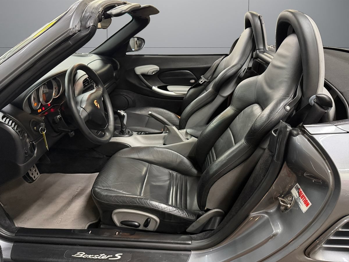 Used 2004 Porsche Boxster S RWD image 10
