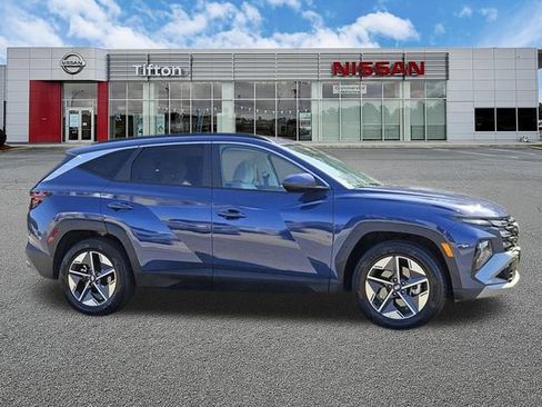 Used 2025 Hyundai Tucson SEL FWD image 3