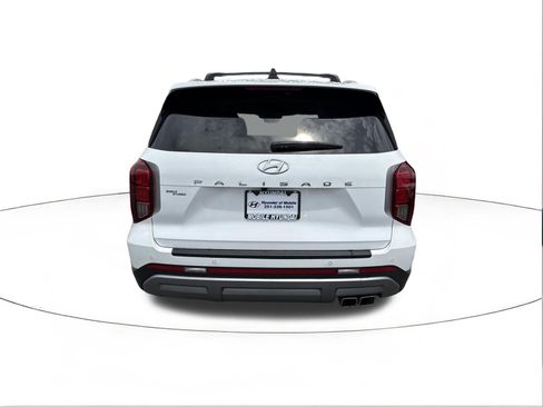 Used 2023 Hyundai Palisade SEL FWD image 4