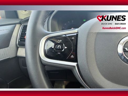 Used 2025 Volvo XC90 T8 Ultra w/ Protection Package Premier image 9
