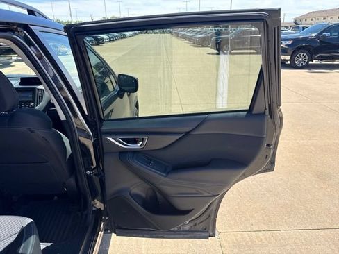 Used 2020 Subaru Forester Premium w/ Popular Package #1 AWD/4WD image 14
