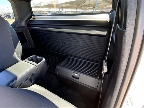 Used 2024 Toyota Tacoma SR image 18