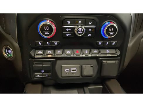 Used 2020 GMC Sierra 1500 SLT w/ SLT Premium Plus Package AWD/4WD image 14