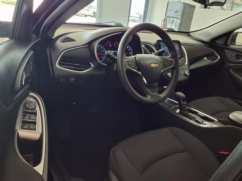 Used 2023 Chevrolet Malibu LT FWD image 9
