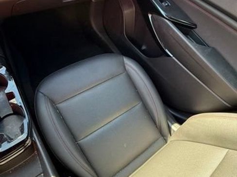 Used 2024 Chevrolet Trax RS w/ Sunroof Package FWD image 7