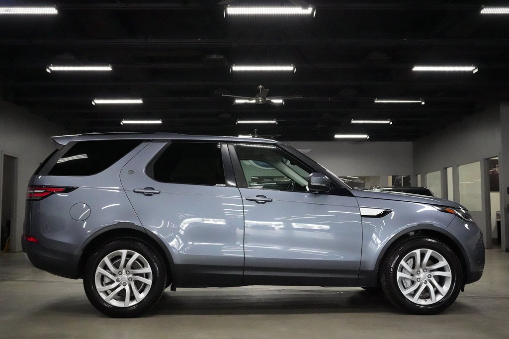 Used 2018 Land Rover Discovery HSE AWD/4WD image 6