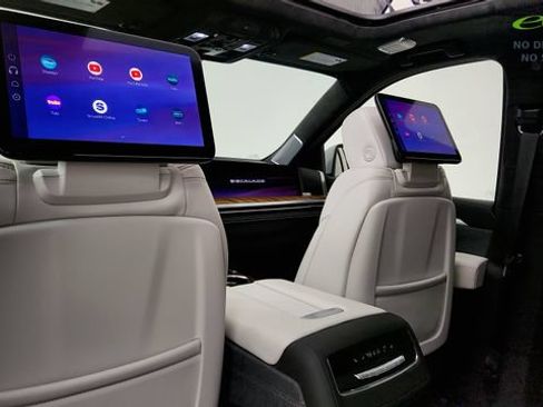 Used 2026 Cadillac Escalade Platinum Sport w/ LPO, ONYX Package AWD/4WD image 48