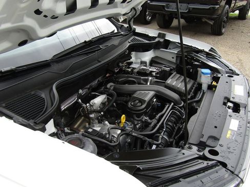 New 2026 Volkswagen Taos SE AWD/4WD image 23