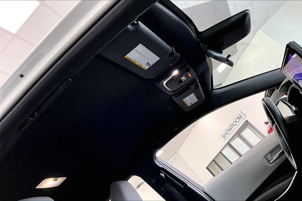 Used 2024 Toyota Corolla SE FWD image 24