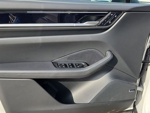 New 2026 Porsche Macan 4 Electric image 13