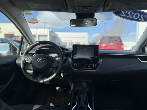Certified 2022 Toyota Corolla LE image 17