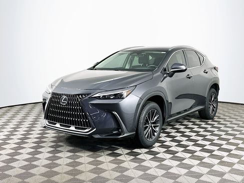 Used 2024 Lexus NX 250 FWD image 3