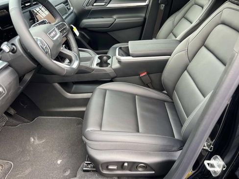 New 2026 GMC Terrain Elevation w/ Elevation Premium Package image 17