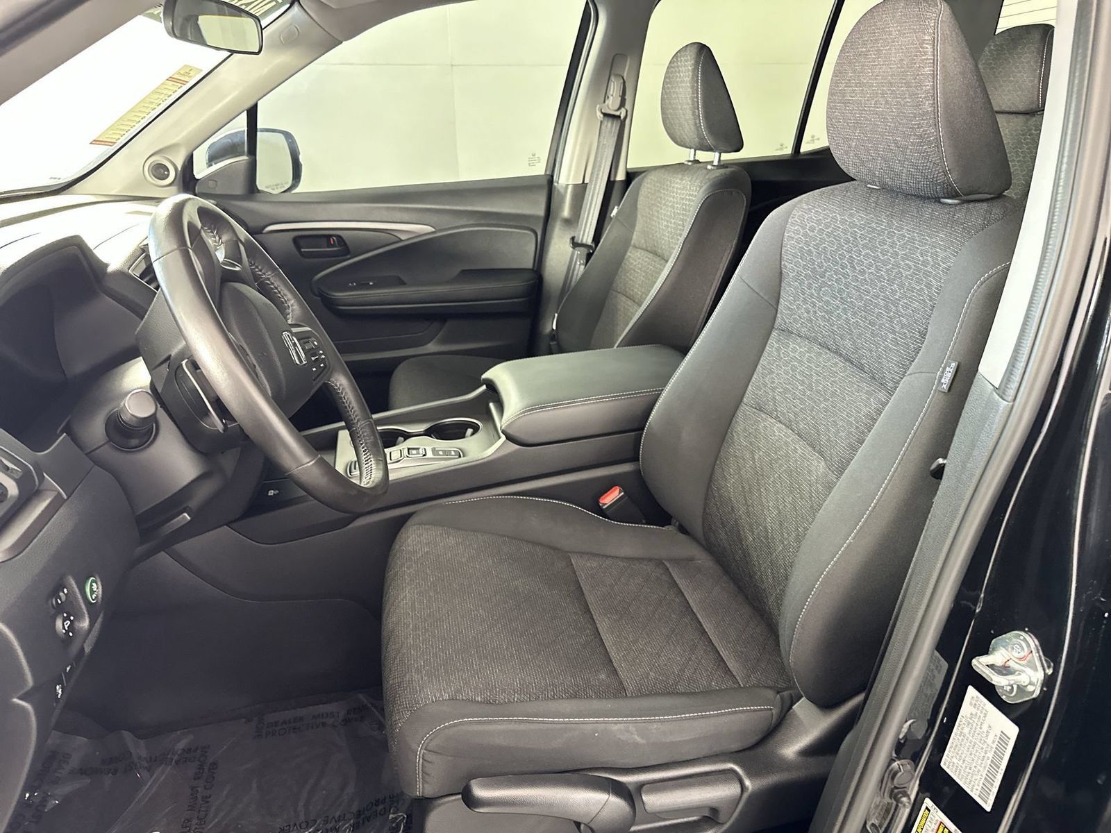 Used 2025 Honda Ridgeline Sport image 11