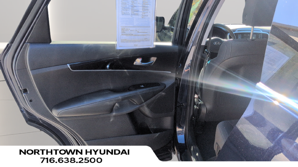 Used 2020 Kia Sorento LX FWD image 31