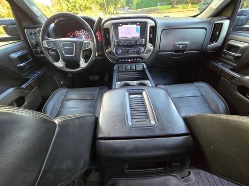 Used 2016 GMC Sierra 2500 Denali w/ Duramax Plus Package AWD/4WD image 12