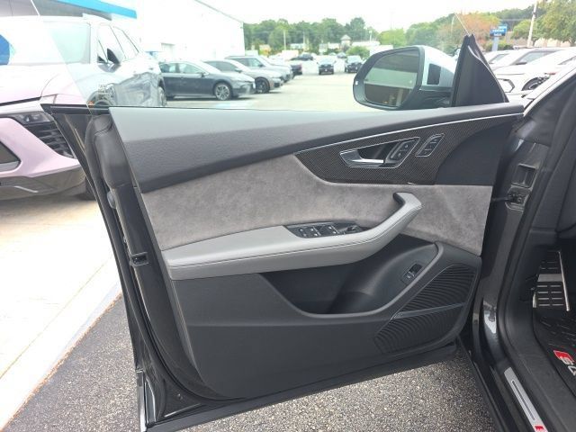 Used 2022 Audi SQ8 Prestige AWD/4WD image 14