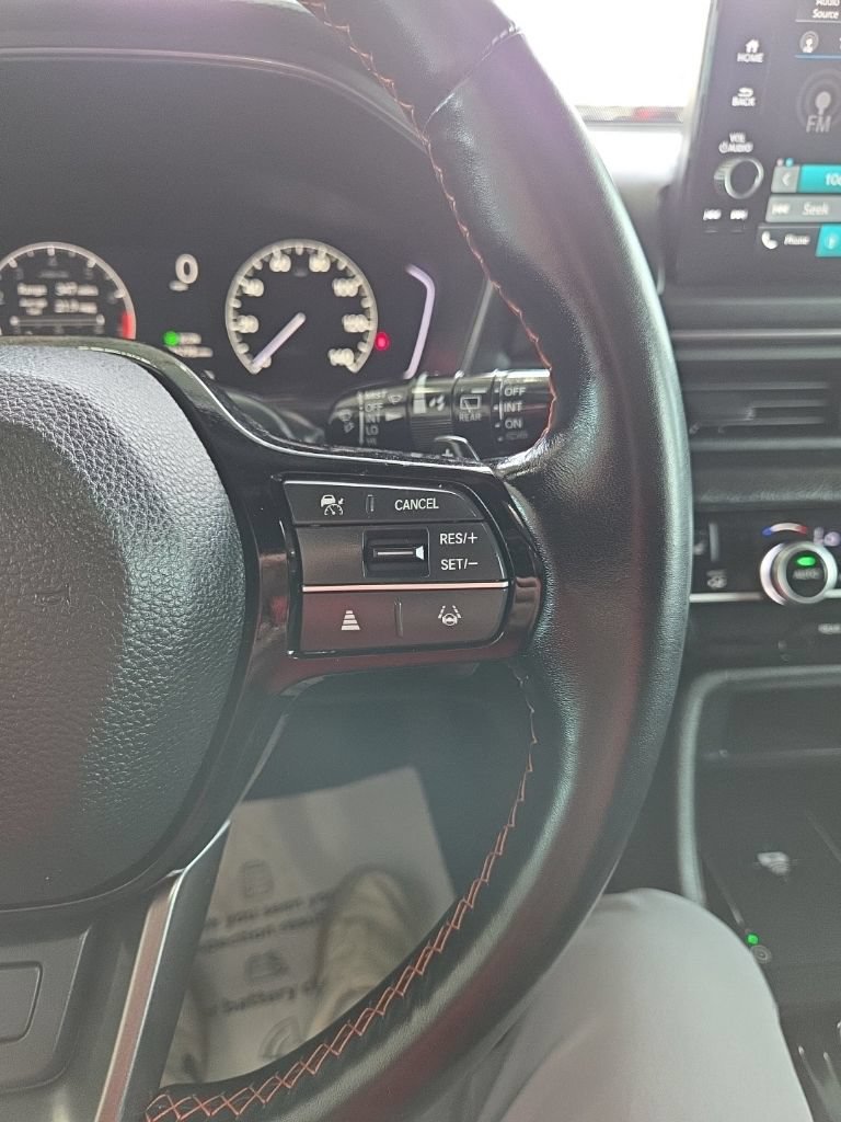 Used 2025 Honda Pilot TrailSport image 18